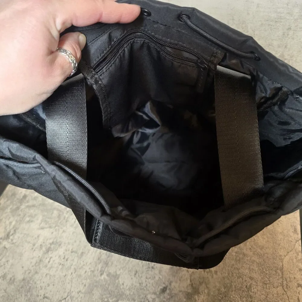 Beyond Yoga Convertible Gym Mat Bag  Black Adjustable Straps Backpack Travel